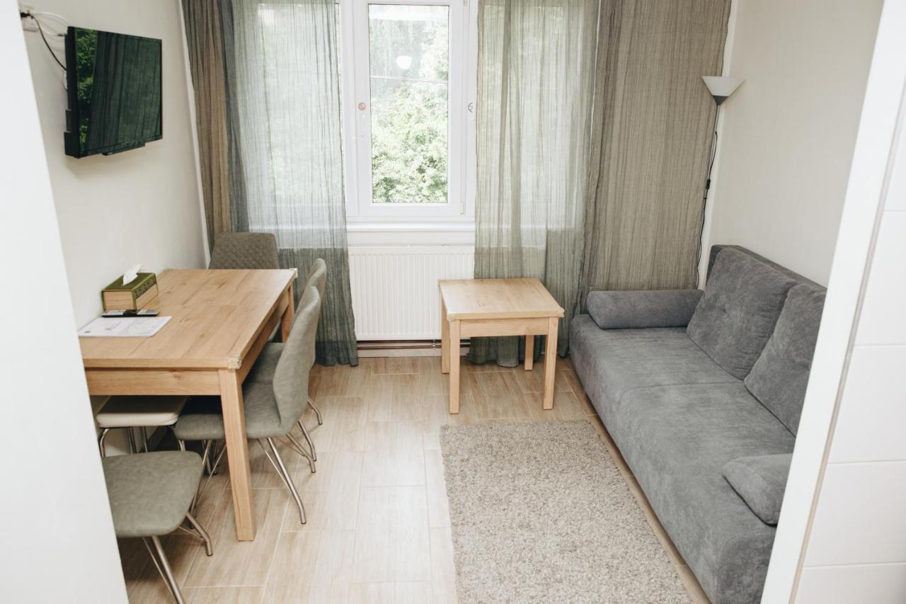 Alisa Apartments Kostomlaty nad Labem Bagian luar foto
